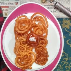 A picture of Instant Beetroot Juice Jalebi.