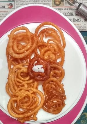 A picture of Instant Beetroot Juice Jalebi.