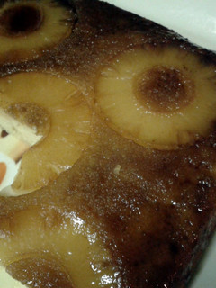 A picture of Pine apple upside_down cake.