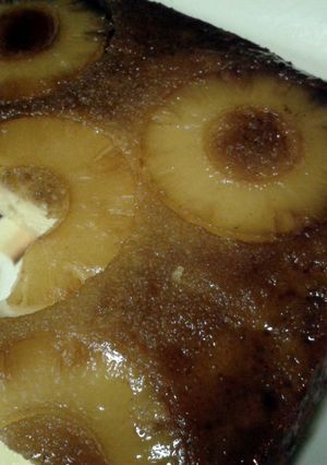 A picture of Pine apple upside_down cake.