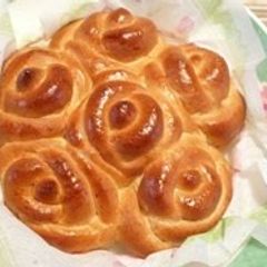 A picture of Bouquet of Roses Bread.