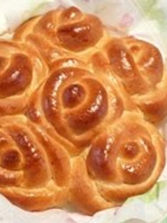 A picture of Bouquet of Roses Bread.