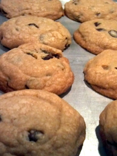 A picture of EZ Chocolate Chip Cookies.
