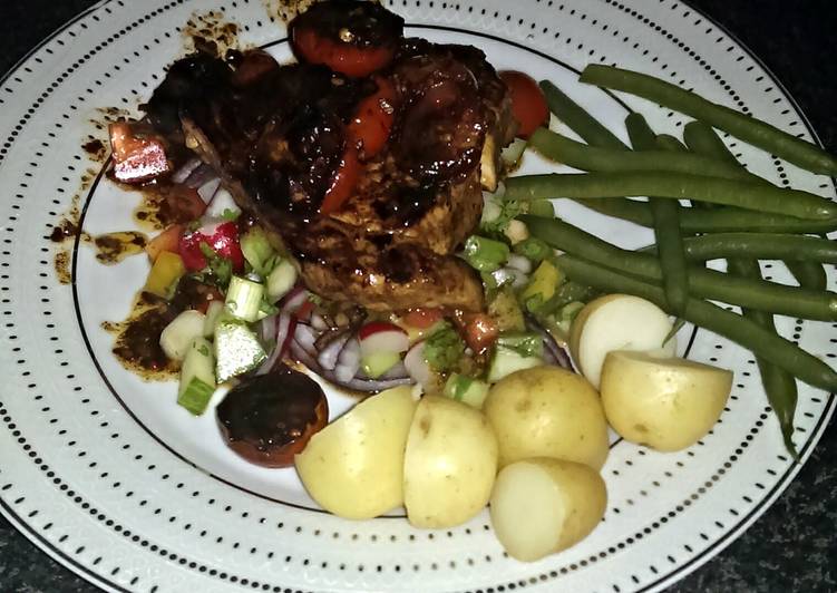 Tuna in a Balsamic Glaze Tuna in a Balsamic Glaze