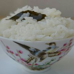 A picture of Coconut Rice With Curry Leaves.