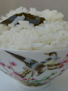 A picture of Coconut Rice With Curry Leaves.