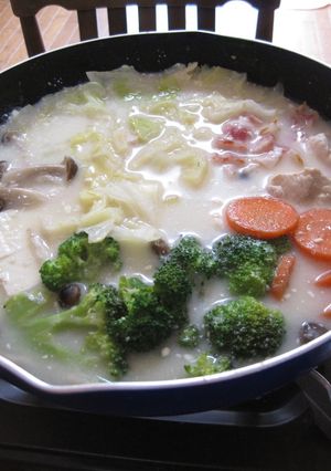A picture of Our Family's Popular Cheese Hot Pot.