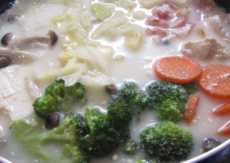 Recipe of Perfect Our Family&#39;s Popular Cheese Hot Pot