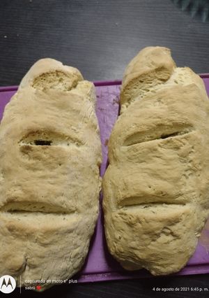 Una foto de Pan casero con leche
