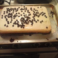 A picture of Hunters layer cake.