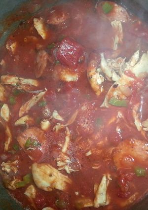 A picture of cajun chicken & sausage spaghetti.