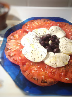 Una foto de Carpaccio de tomate rosa de Barbastro
