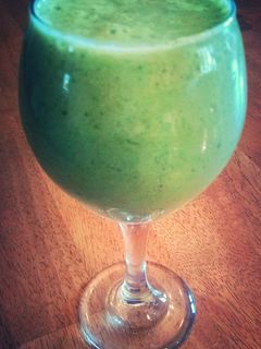 A picture of Kiwi Melon Mandarin Green Smoothie.