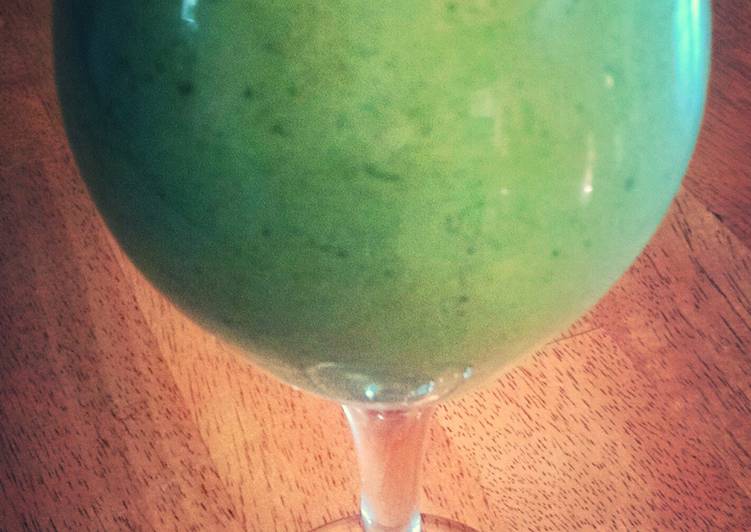 Recipe of Award-winning Kiwi Melon Mandarin Green Smoothie