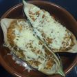 Berenjenas rellenas de atún, tomate y aceitunas