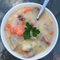 A picture of Ham and Potato Soup.