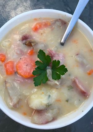 A picture of Ham and Potato Soup.