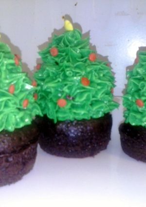 A picture of Christmas tree Mini cupcakes.