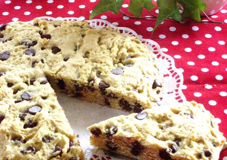 Simple Way to Prepare Ultimate American Chocolate Chip Cookie Cake