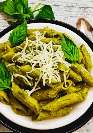 पेस्टो पास्ता (Pesto pasta recipe) रेसिपी मुख्य फोटो