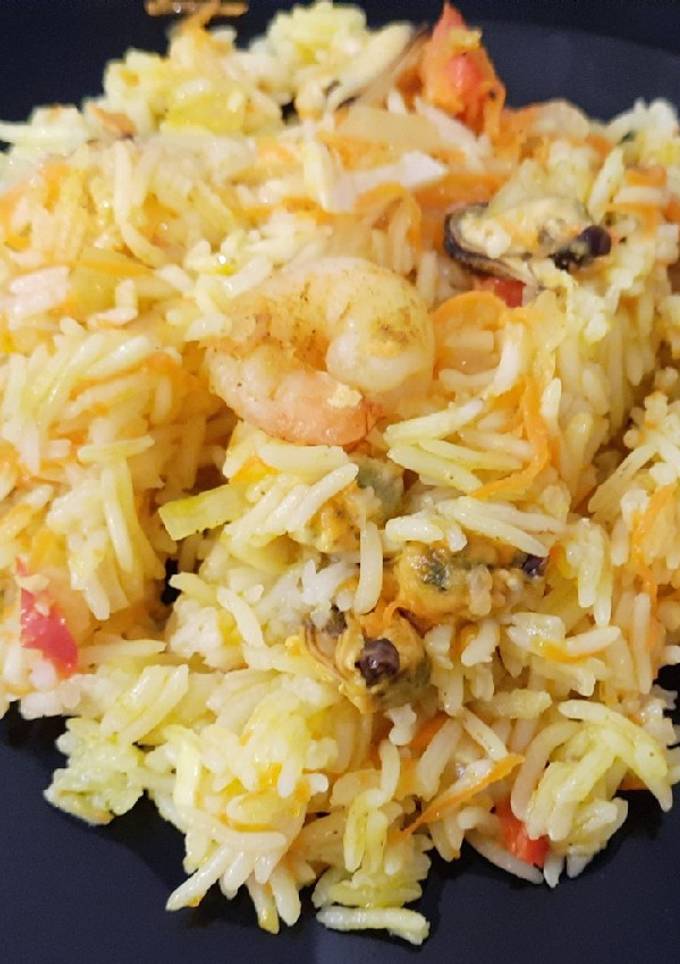Паелья з морепродуктами