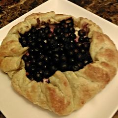 A picture of Puffed Berry Cream Galette.