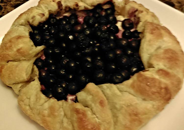 Puffed Berry Cream Galette Puffed Berry Cream Galette
