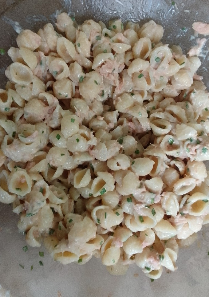 Una foto de Ensalada de caracolitos con atún