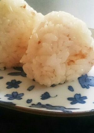 A picture of Katsuobushi Onigiri (Rice Balls with Bonito Flakes) – Toddler Meal (16 Months Old).