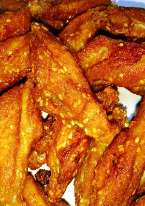 รูปของ ปีกไก่ซีกทอดกรอบล่อน