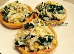 Una foto de Sopes de rajas con elote 🌽🌽