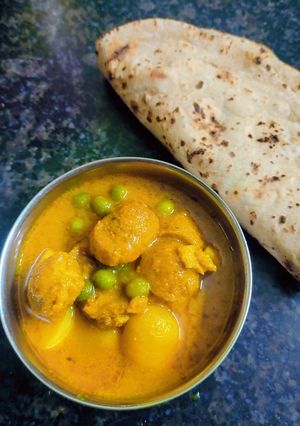 सोया चंक्स मटर आलू की सब्जी रेसिपी मुख्य फोटो
