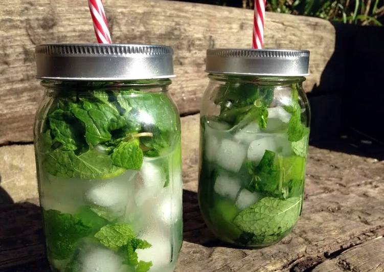 Recipe of Tasty Mojito by the pitcher
