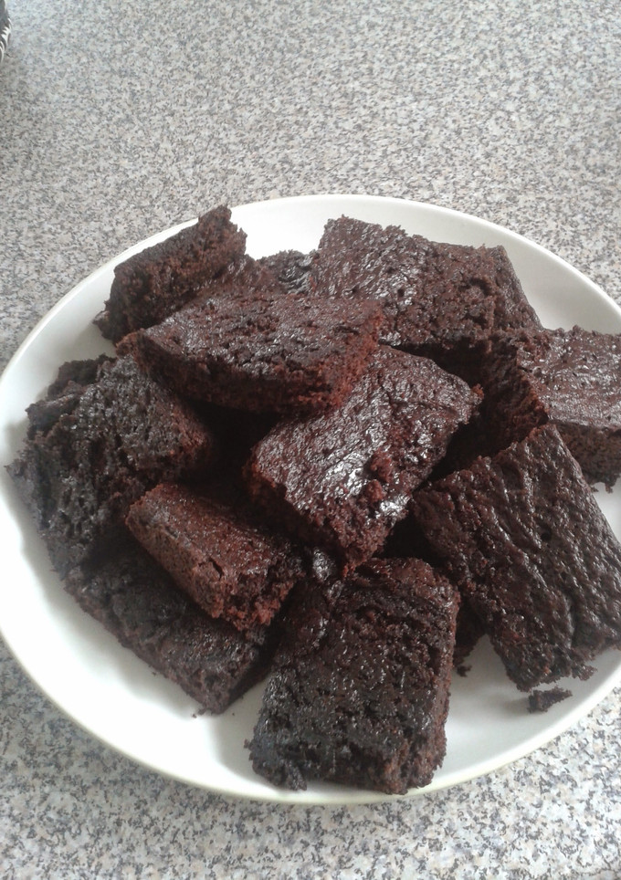 A picture of Devils choc slice.