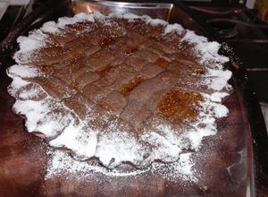 Una foto de Pasta frolla de chocolate, rellena de dulce de leche repostero!!