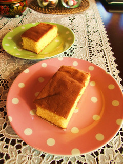 A picture of Japanese Confectionary-style Honey Castella.