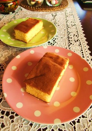 A picture of Japanese Confectionary-style Honey Castella.