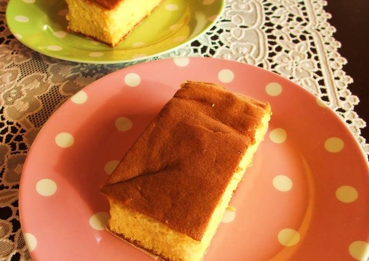 Japanese Confectionary-style Honey Castella