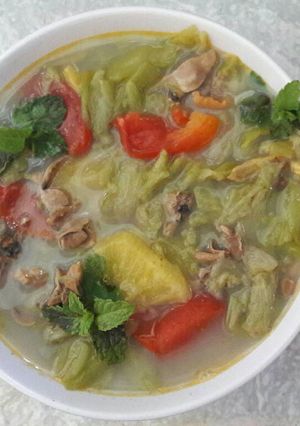 Hình của món Canh riêu trai nấu dọc mùng.