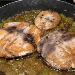 Una foto de Bonito del Cantábrico encebollado