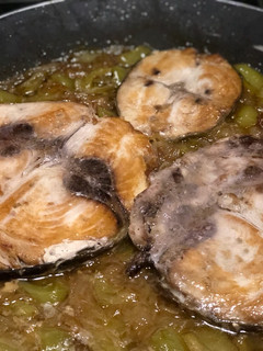 Una foto de Bonito del Cantábrico encebollado