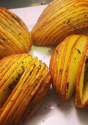 A picture of Ribbed Potatoes.