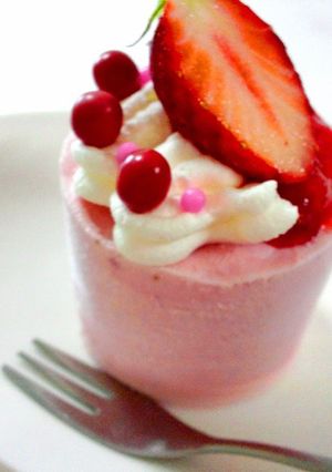 A picture of Strawberry Mousse Cake.