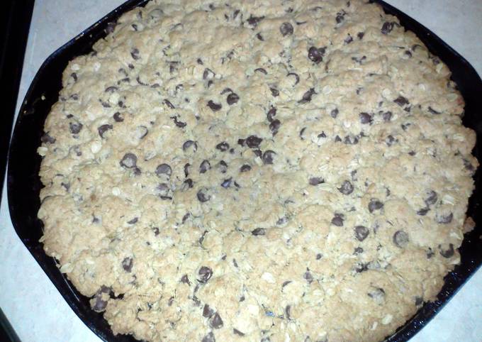 giant choc chip cookie