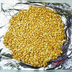 Peanut-Chana-Coconut lai/chikki A picture of Peanut-Chana-Coconut lai/chikki.