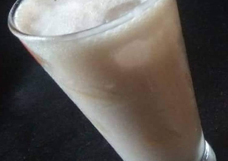 Steps to Prepare Banana Shake in 10 Minutes for Mom