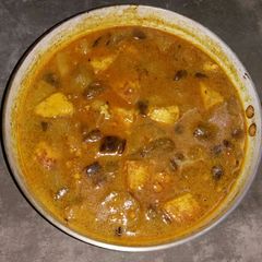 A picture of Paneer chole masala.