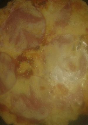 Una foto de Pizza casera simple pero rica