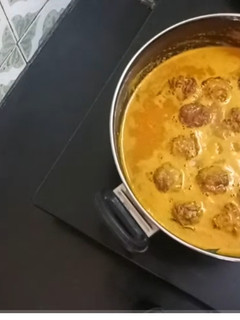 முட்டை பொரித்த குழம்பு(FRIED EGG GRAVY RECIPE IN TAMIL) செய்முறை முக்கிய புகைப்படம்