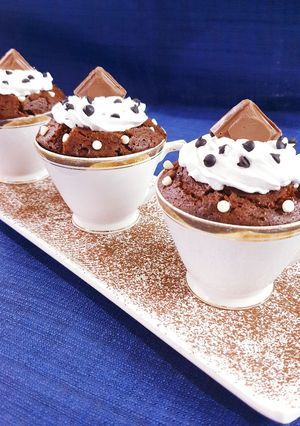 ચોકલેટ ચિપ્સ કપકેક (Chocolate chips Cup Cake recipe in Gujarati) રેસીપી મુખ્ય ફોટો